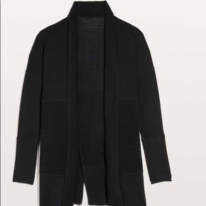 Lululemon Lotus Wrap Black Size 6 VGUC